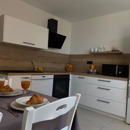 Sunny Apartment In Rijeka Exterior foto